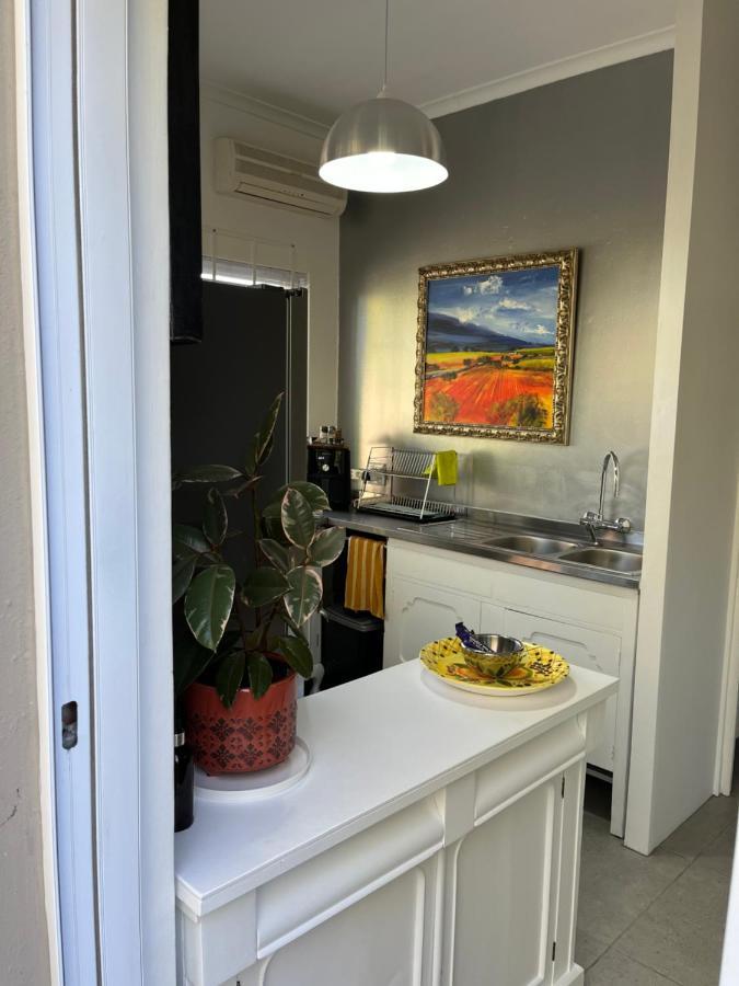 Somerset West Garden Apartments 1 外观 照片