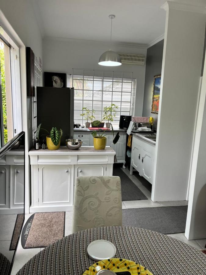 Somerset West Garden Apartments 1 外观 照片