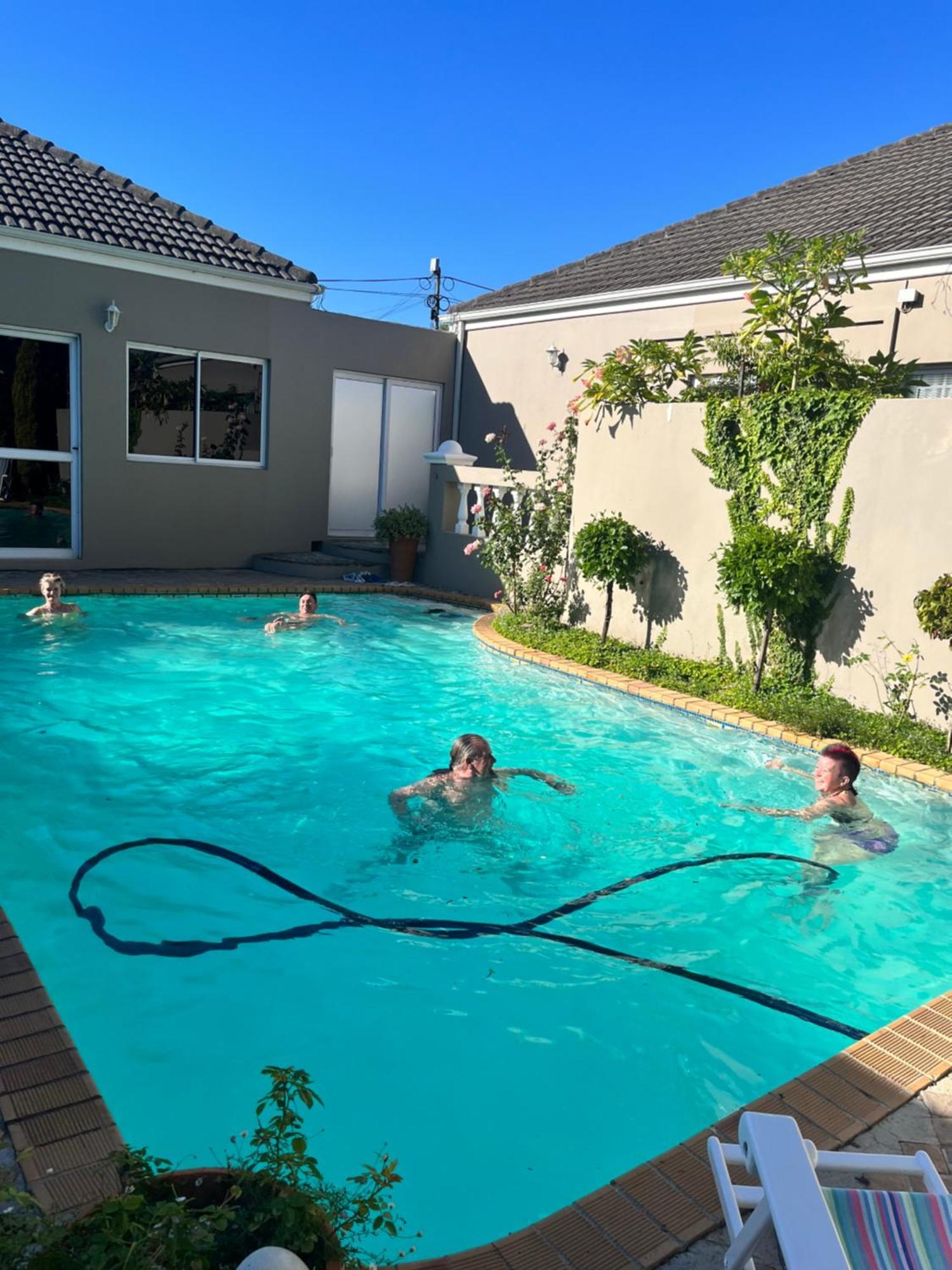 Somerset West Garden Apartments 1 外观 照片